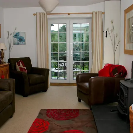 Fountain Cottage, Chapel Stile, Langdale Valley, Lake District, England * Ambleside